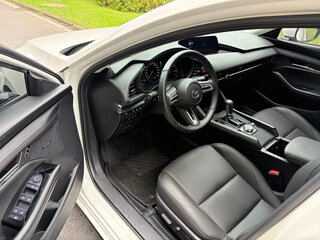 2023 Mazda 3 M Hybrid IV (BP), белый, 1490123 рублей, вид 5