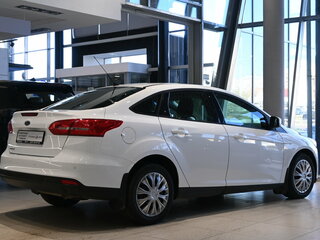 2016 Ford Focus III Рестайлинг, белый, 879000 рублей, вид 5