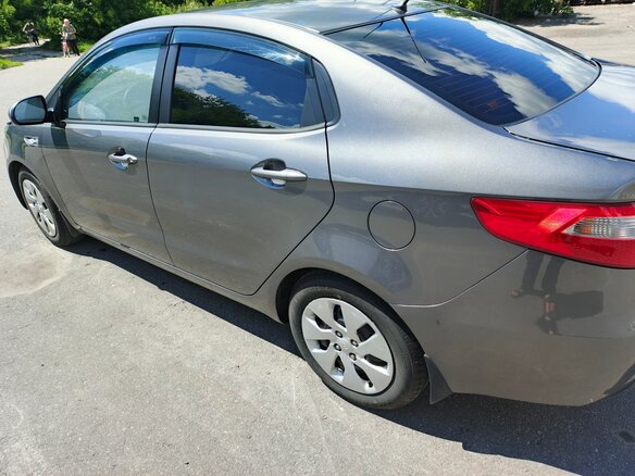 2013 Kia Rio III, серый, 670000 рублей - вид 5