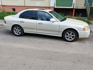 2004 Kia Magentis I Рестайлинг, белый, 334000 рублей, вид 4