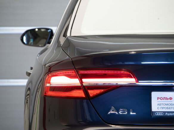 2016 Audi A8 III (D4) Рестайлинг, синий - вид 37