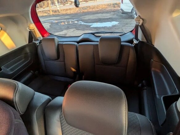 2020 Honda Freed II Рестайлинг, красный, 1500000 рублей - вид 12
