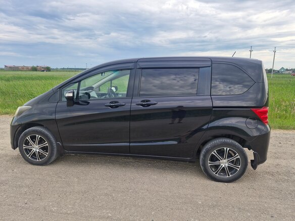 2010 Honda Freed I, чёрный, 1150000 рублей - вид 2