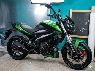 2021 Bajaj Dominar 400, зелёный, 350000 рублей, вид 3