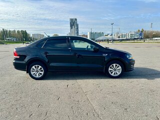 2017 Volkswagen Polo V Рестайлинг, чёрный, 1160000 рублей, вид 3