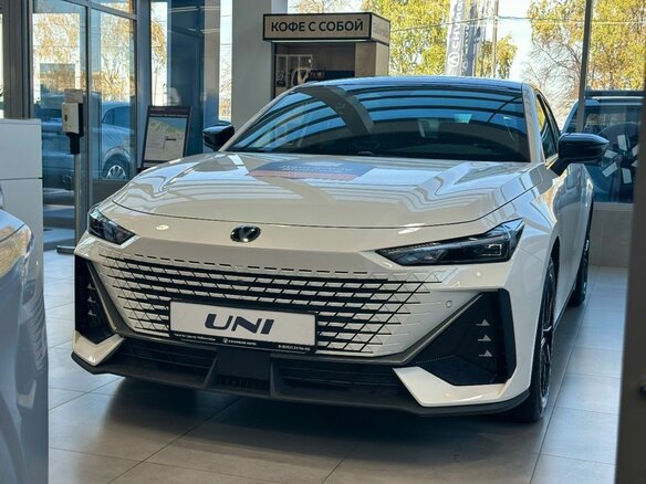 2024 Changan UNI-V I, белый, 3329900 рублей - вид 6