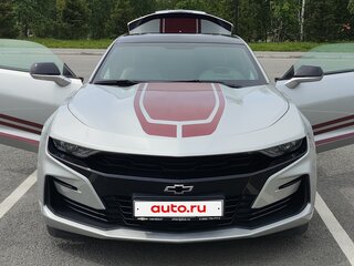 2019 Chevrolet Camaro VI Рестайлинг, серебристый, 3900000 рублей, вид 3