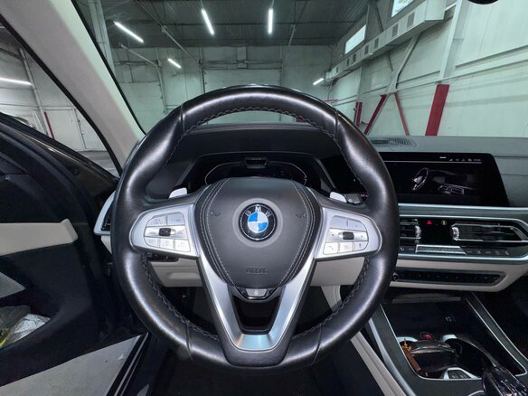 2021 BMW X7 40d I (G07), зелёный, 9800000 рублей - вид 8