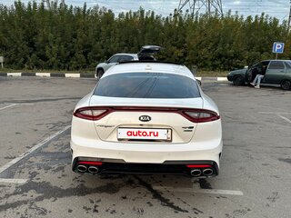 2019 Kia Stinger I, белый, 3000000 рублей, вид 3