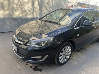 2013 Opel Astra J Рестайлинг, чёрный, 690000 рублей, вид 1