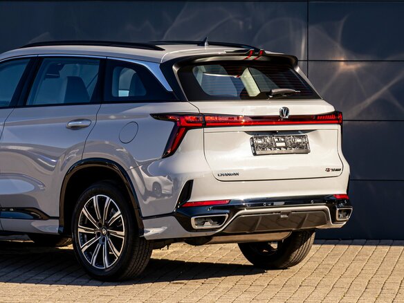2024 Changan CS75 Plus III, серый, 2395000 рублей - вид 9