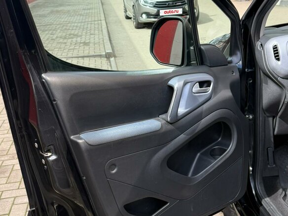 2011 Citroen Berlingo II, чёрный, 670000 рублей - вид 9