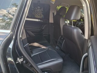 2011 Volkswagen Touareg II, чёрный, 2100000 рублей, вид 5