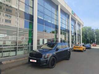 2021 Kia Telluride I, серый, 3970000 рублей, вид 3
