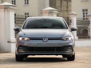 2023 Volkswagen Golf VIII, серый, 1890000 рублей, вид 2