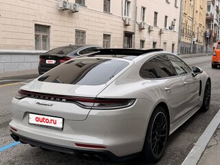 2020 Porsche Panamera 4 Executive II Рестайлинг, серый, 9100000 рублей, вид 3