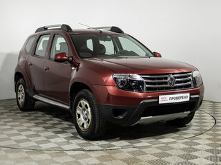 2014 Renault Duster I, красный, 930989 рублей, вид 3