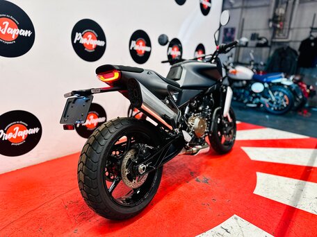 2024 Husqvarna Svartpilen 801, чёрный, 990000 рублей, вид 5