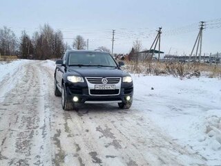2008 Volkswagen Touareg I Рестайлинг, чёрный, 1750000 рублей, вид 3