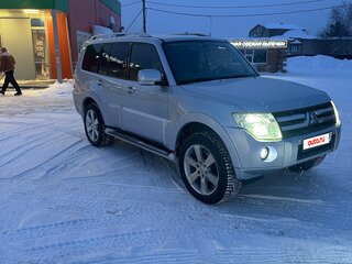 2010 Mitsubishi Pajero IV, серебристый, 1850000 рублей, вид 5