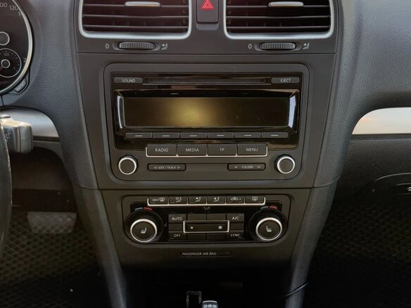 2012 Volkswagen Golf VI, белый, 860000 рублей - вид 13