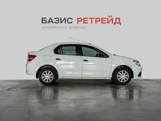 2017 Renault Logan II, белый, 569000 рублей, вид 4