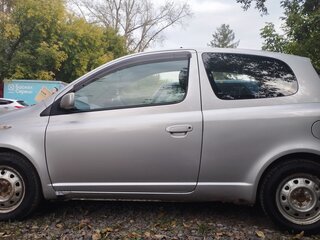 2003 Toyota Vitz I (P10), серебристый, 180000 рублей, вид 4