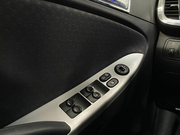 2013 Hyundai Solaris I, серый - вид 14