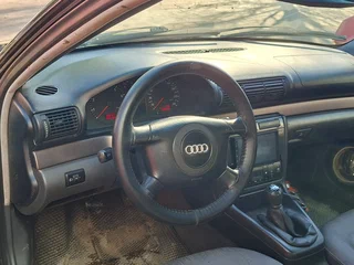 2000 Audi A4 I (B5) Рестайлинг, чёрный, 300000 рублей, вид 1
