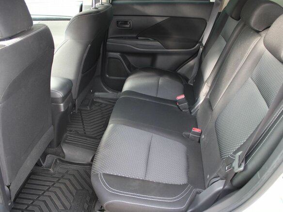 2019 Mitsubishi Outlander III Рестайлинг 3, белый - вид 13
