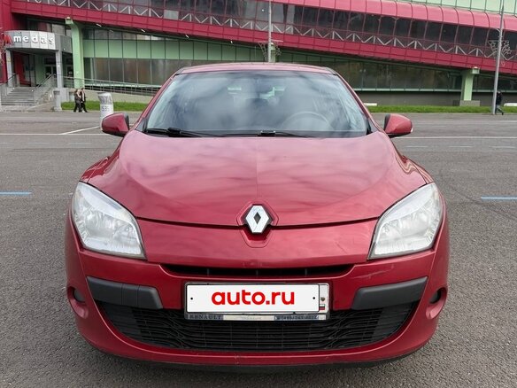 2012 Renault Megane III, красный, 750000 рублей - вид 2