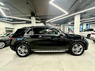 2019 Mercedes-Benz GLE 450 II (V167), чёрный, 4990000 рублей, вид 3