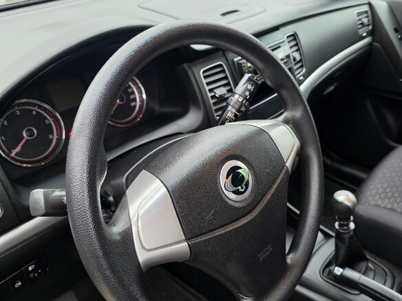2011 SsangYong Actyon II, серый, 965000 рублей - вид 8
