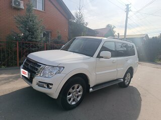 2015 Mitsubishi Pajero IV Рестайлинг 2, белый, 3800000 рублей, вид 1