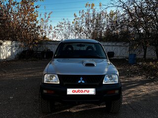2006 Mitsubishi L200 III Рестайлинг, серебристый, 670000 рублей, вид 1