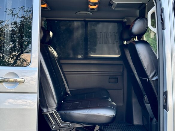 2010 Volkswagen Caravelle T5 Рестайлинг, серебристый, 1800000 рублей - вид 16