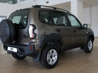 2026 Lada (ВАЗ) Niva Travel I Рестайлинг, коричневый, 1623000 рублей, вид 3