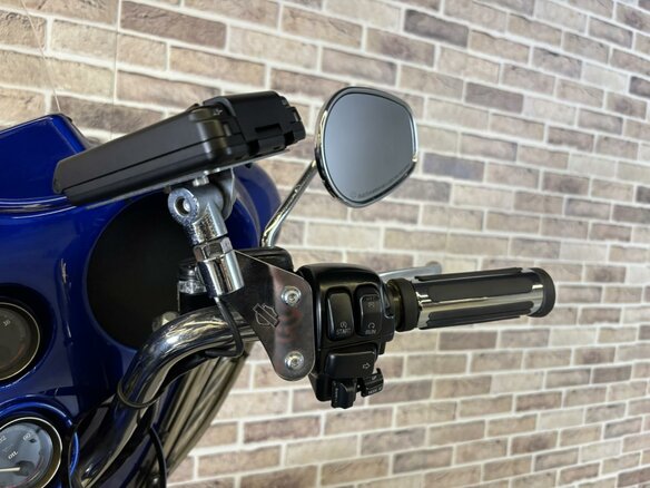 2010 Harley-Davidson Electra Glide, синий, 912000 рублей - вид 10
