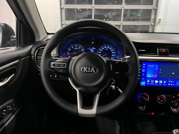 2018 Kia Rio X-Line IV, чёрный, 1355000 рублей - вид 9