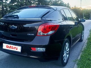 2013 Chevrolet Cruze I Рестайлинг, коричневый, 715000 рублей, вид 3
