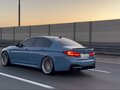 2019 BMW M5 Competition VI (F90), синий, 6500000 рублей - вид 2