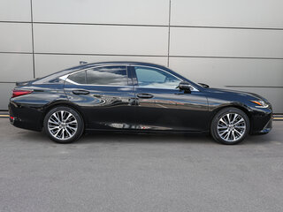 2018 Lexus ES 250 VII, чёрный, 3370000 рублей, вид 4