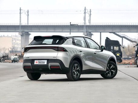 2026 Changan Qiyuan Q05 40.3 kWh II, серебристый, 1814100 рублей, вид 5