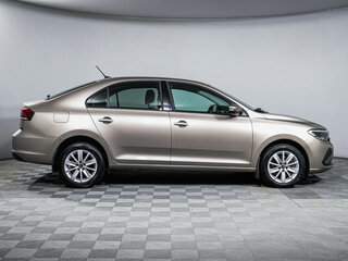 2022 Volkswagen Polo VI, коричневый, 1730000 рублей, вид 4