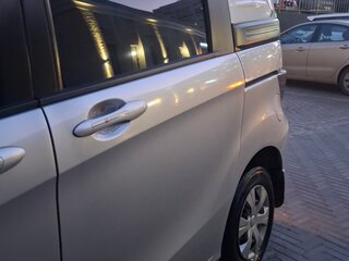 2013 Honda Freed I Рестайлинг, серебристый, 1129000 рублей, вид 4