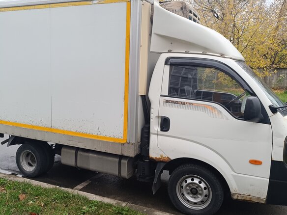 2012 Kia Bongo, белый, 620000 рублей - вид 2
