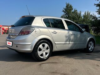 2008 Opel Astra H Рестайлинг, серебристый, 330000 рублей, вид 3