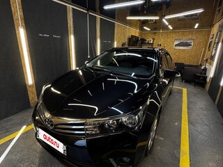 2013 Toyota Corolla XI (E160, E170, E180), чёрный, 1350000 рублей, вид 1