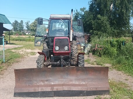 2004 ЛТЗ 60АВ, красный, 600000 рублей, вид 3