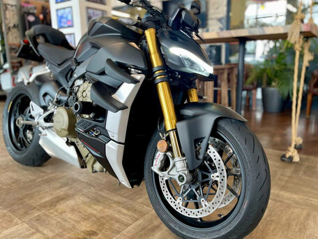 2022 Ducati Streetfighter V4, чёрный, 1900000 рублей, вид 5